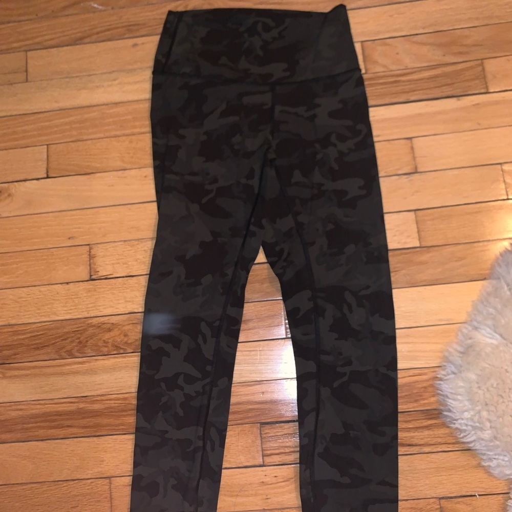 Lululemon Leggings — camo